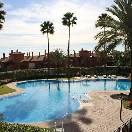 Appartamento Atico Con Vista Al Mar Y Cerca Campos De Golf Estepona